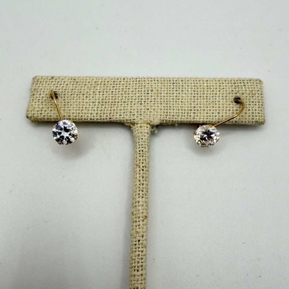 Vintage 14kt yellow gold lever back earrings with 6mm round cut Cubic Zirconia!